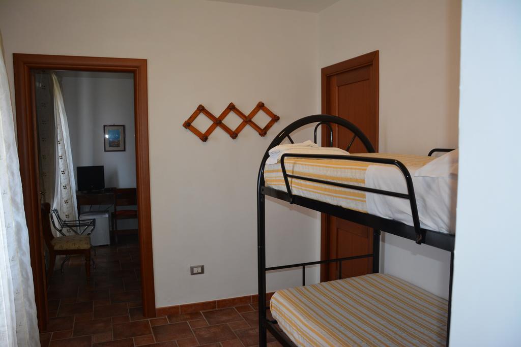 B&B La Casa Rossa Paola Habitación foto